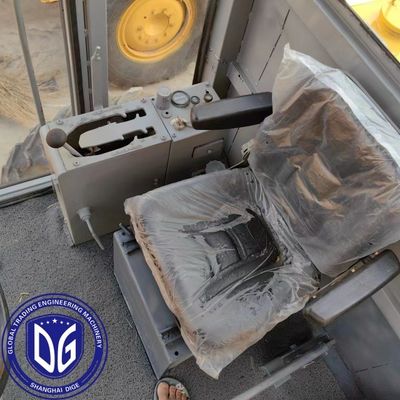 Được sử dụng GD511A thương hiệu Komatsu Tình trạng tốt và chức năng nguyên vẹn