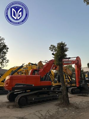 Doosan DX225 22,5Ton Excavator gần như mới với độ tin cậy cao