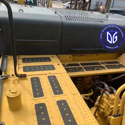 Máy đào Komatsu lớn mạnh mẽ cho các dự án xây dựng hạng nặng