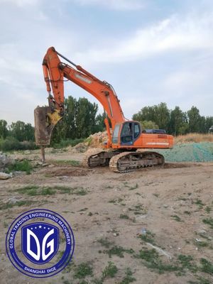 Máy đào 50 tấn Doosan DX500LC được sử dụng với kiểm soát chính xác về khai quật