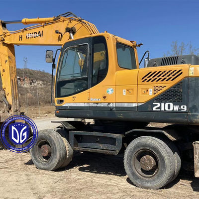 Xe khoan bánh xe Hyundai cũ 210W-9 nguyên bản và trong tình trạng tốt