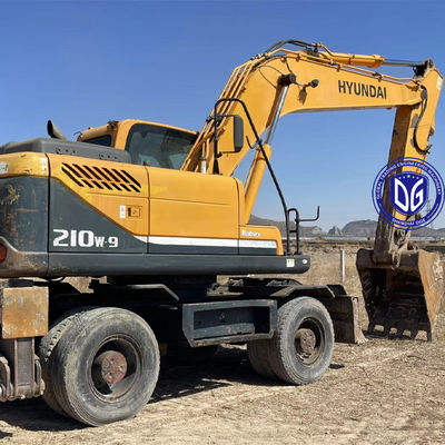 Xe khoan bánh xe Hyundai cũ 210W-9 nguyên bản và trong tình trạng tốt