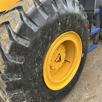 2.7m3 Capacity Standard Bucket Sử dụng SDLG Wheeled Loader được trang bị bởi kiểu động cơ EFI tiên tiến