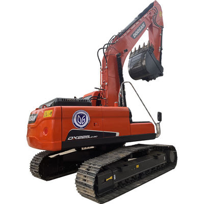 Đường di chuyển loại Doosan DX225 máy đào hiệu suất tuyệt vời và độ tin cậy cho các dự án xây dựng của bạn