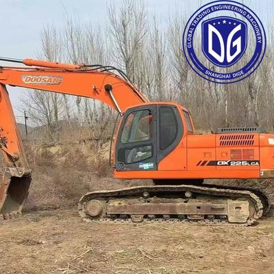 Máy bơm thủy lực 22t Doosan với trọng lượng hoạt động đỏ để tăng năng suất tối đa
