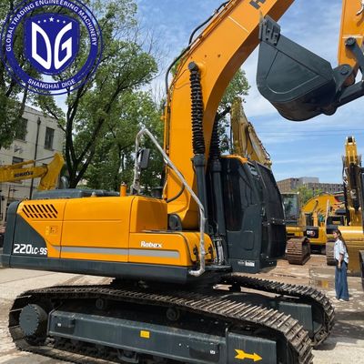 Máy đào cũ Hyundai 220LC-9S với động cơ Cummins sẵn sàng để vận chuyển đến Oman
