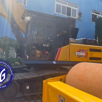 Trọng lượng hoạt động 30 tấn SANY 305 Máy đào cũ để vận chuyển ngay đến Libya