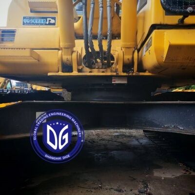 Máy xúc Komatsu PC130 đã qua sử dụng tại Nhật Bản, Máy xúc thủy lực 13 tấn với gầu 0.5m³